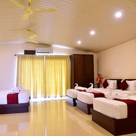 Hotel Coorg Palace Мадикери Екстериор снимка