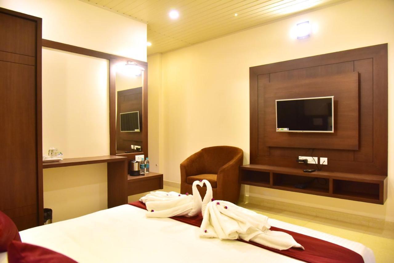 Hotel Coorg Palace Мадикери Екстериор снимка