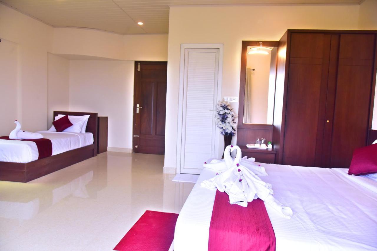 Hotel Coorg Palace Мадикери Екстериор снимка