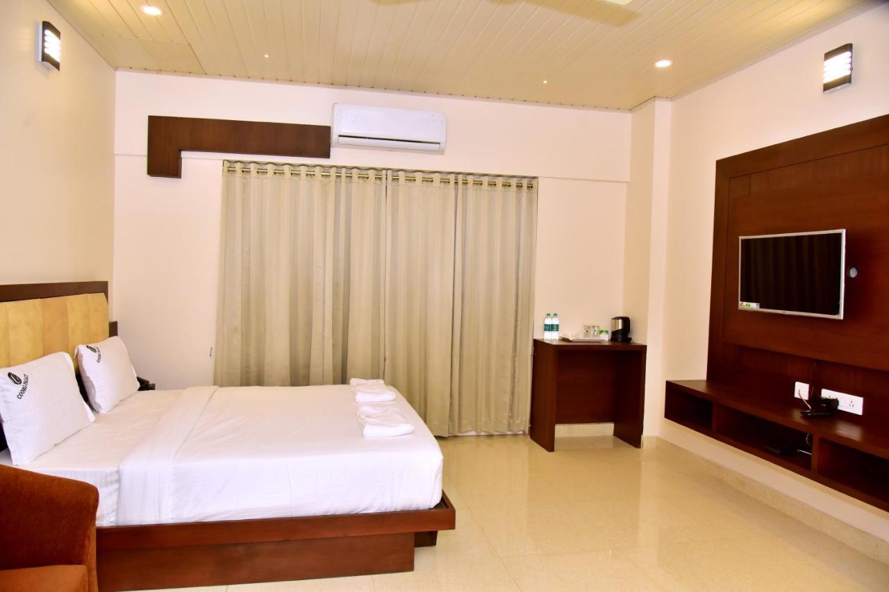 Hotel Coorg Palace Мадикери Екстериор снимка
