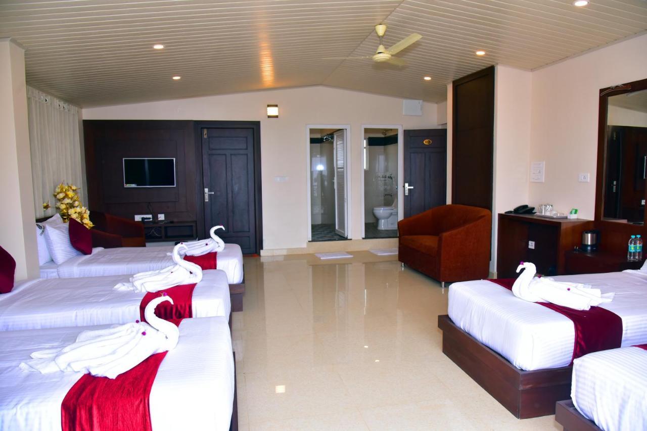 Hotel Coorg Palace Мадикери Екстериор снимка